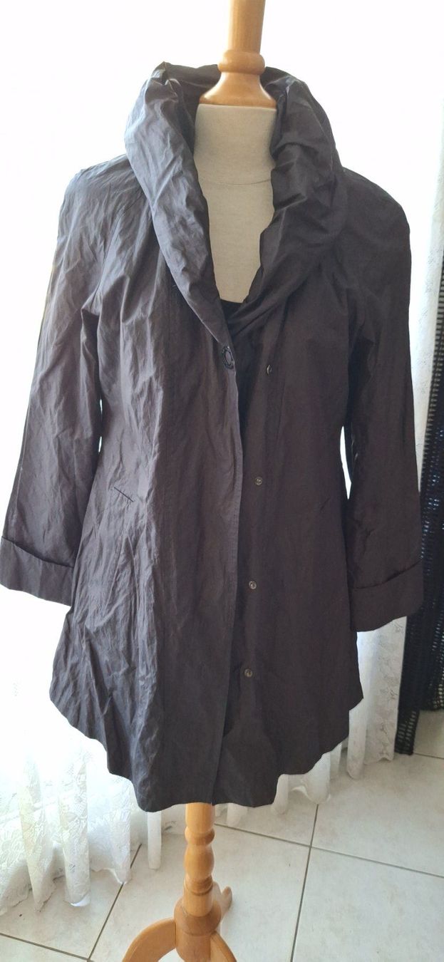 Cappotti: Trench-coat Vintage 36-38 – Usato da St-Triphon venduto da Jldr0