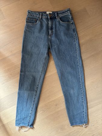 Neuw Jeans blau Grösse 28 super Zustand