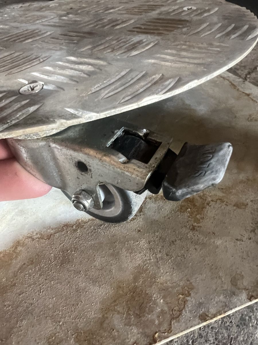 Plateaux: Rollbretter Aluminium  – D'occasion à Zell ZH par ManuUngricht 2