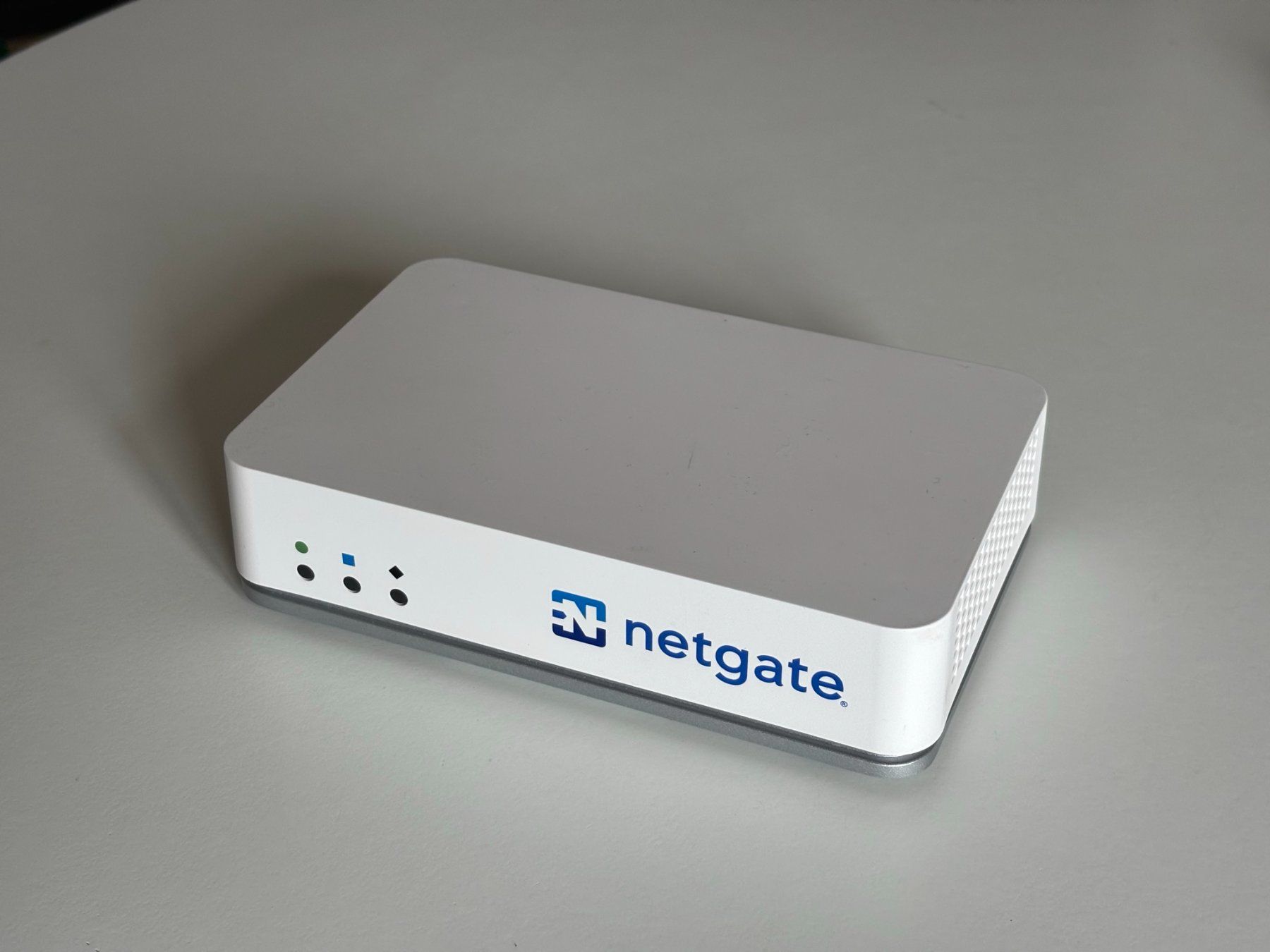 Netgear Firewall: Netgate 2100 pfSense+ Security Gateway – Usato da Romont FR venduto da Illuvatris