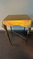 Kleiner Gold-Beistelltisch – Dalí-inspiriert“