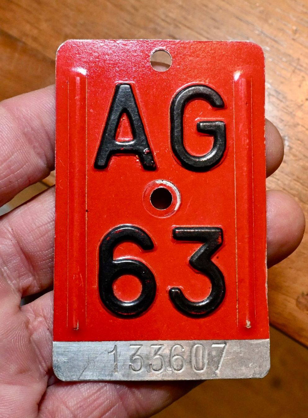 Insegne: Velonummer AG 63 von 1963 - Aargau 133607 – Usato da Pfaffhausen venduto da mono_rec