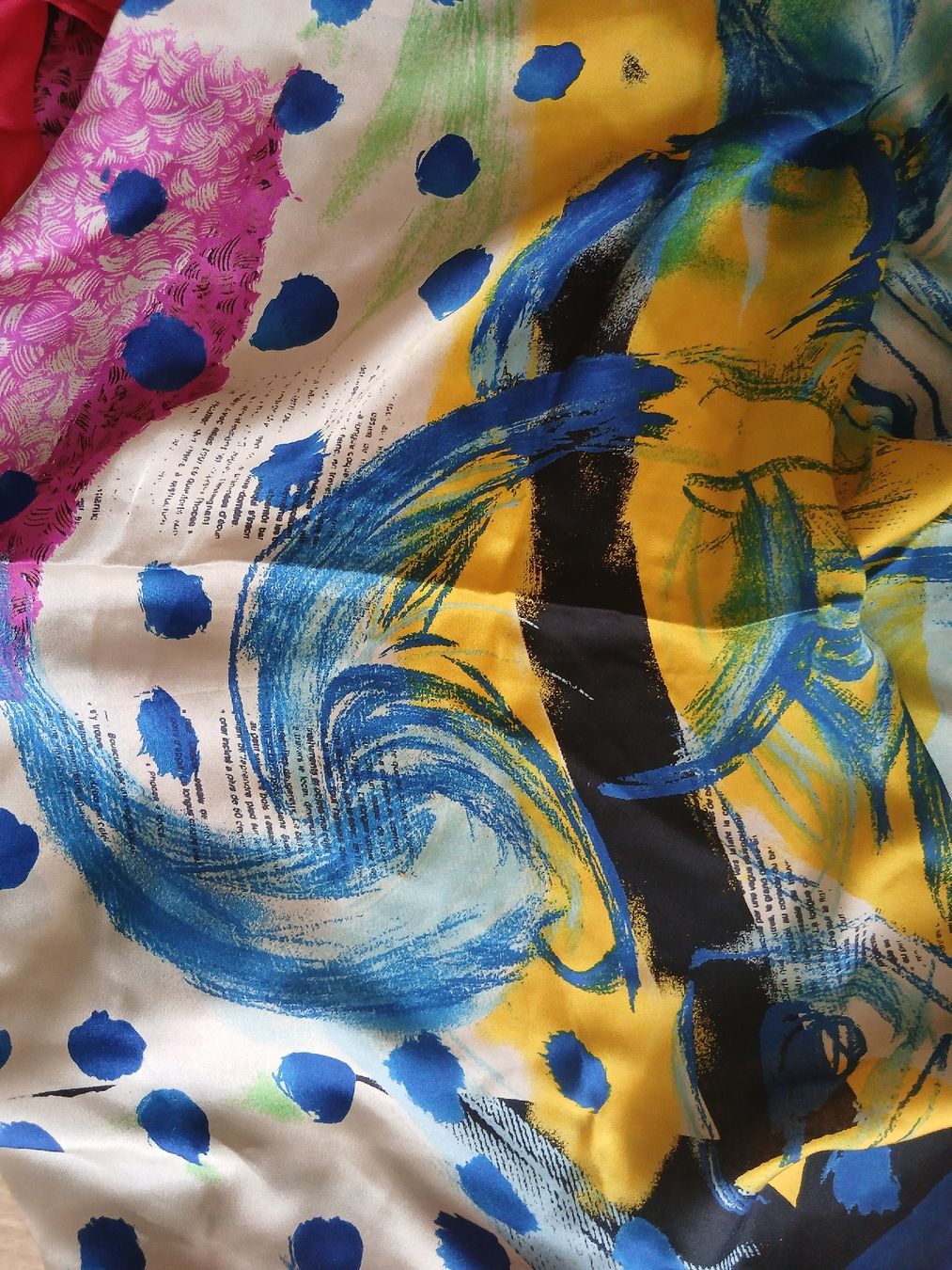 Christian Lacroix Foulard & Sciarpe: Christian Lacroix Silk Square Scarf Large – Nuovo (secondo la descrizione) da Wil SG venduto da tre_g2l7 9