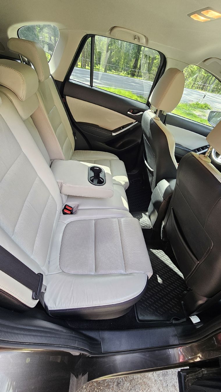 Mazda Autos: Mazda CX-5 AWD 175300 km 8fach Bereift – D'occasion à Tamins par DOT89 4
