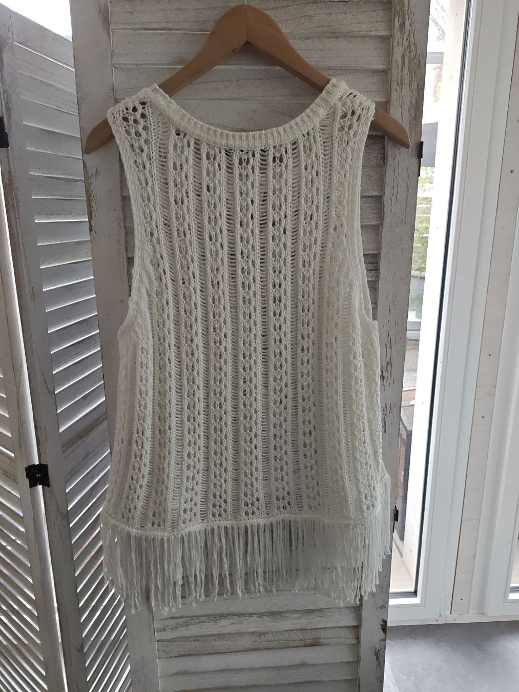 Top: Stricktop Atmosphere weiss mit Fransen Grösse M – Usato da Feldbach venduto da Lizze 1