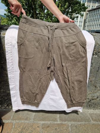 Caprihose, 3/4 Hose, Stoffhose olivgrün Gr. 44 (Damen)