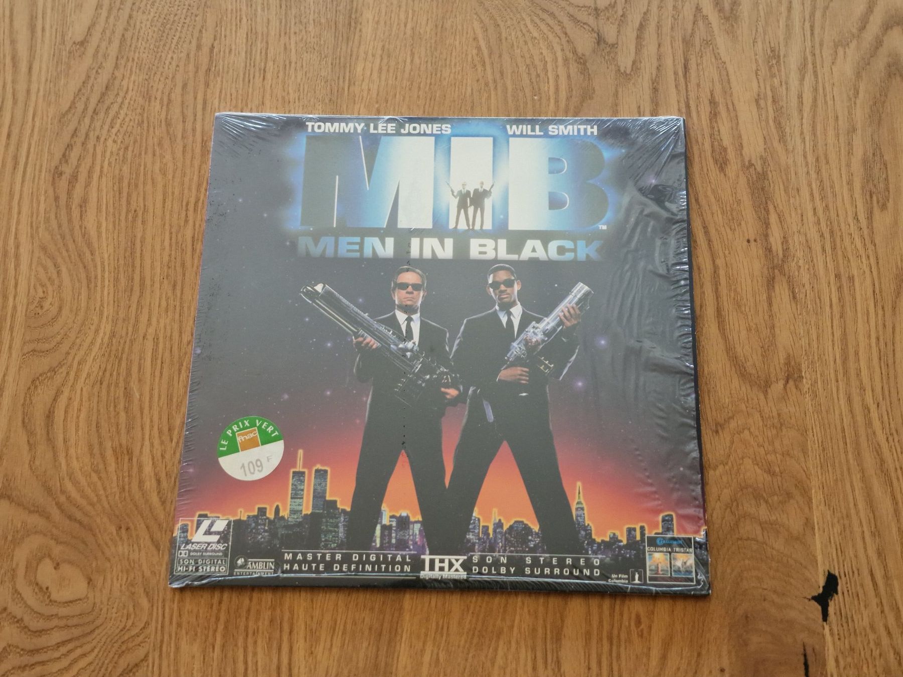 Tutti i DVDs: Men In Black - LaserDisc - PAL VF – Usato da Courgenay venduto da Periote00
