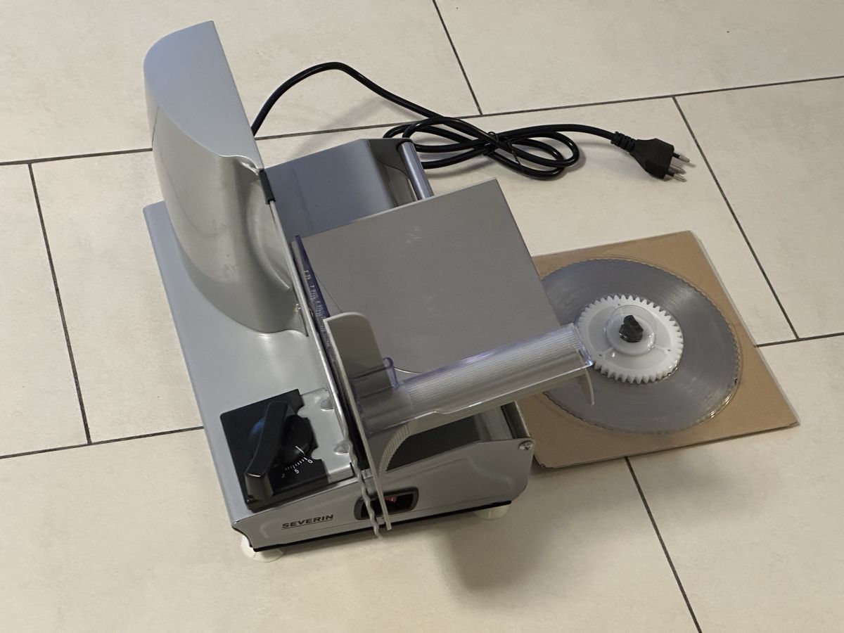 Elettrodomestici da cucina: Aufschnittmaschine Severin inkl.Neu Messer – Usato da Schöftland venduto da lazer04 1