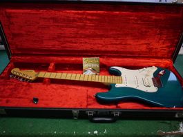 FENDER American Deluxe Stratocaster, HSS, Trans Teal Green