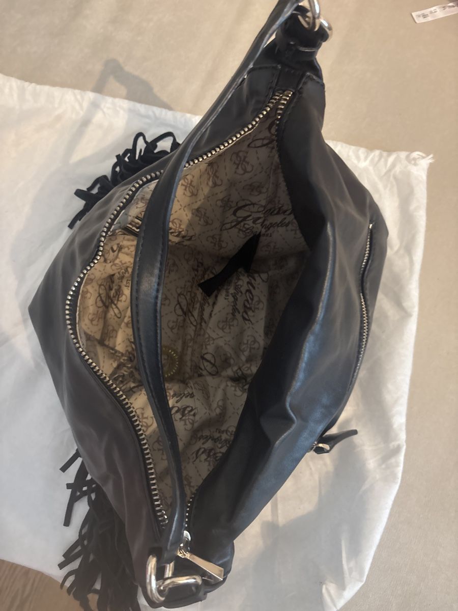 Guess Taschen für Damen: Guess Handtasche schwarz mit Wildleder Fransen – Gebraucht aus Feusisberg von LadyLook 2