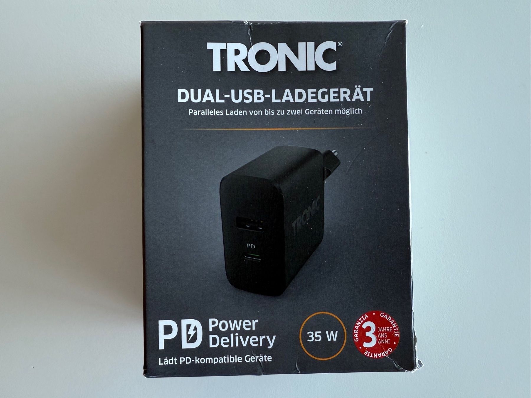 Caricabatterie: Chargeur USB-C, USB-2.0, 35w – Nuovo e nell'imballaggio originale da St-Gingolph venduto da GoldenKeys