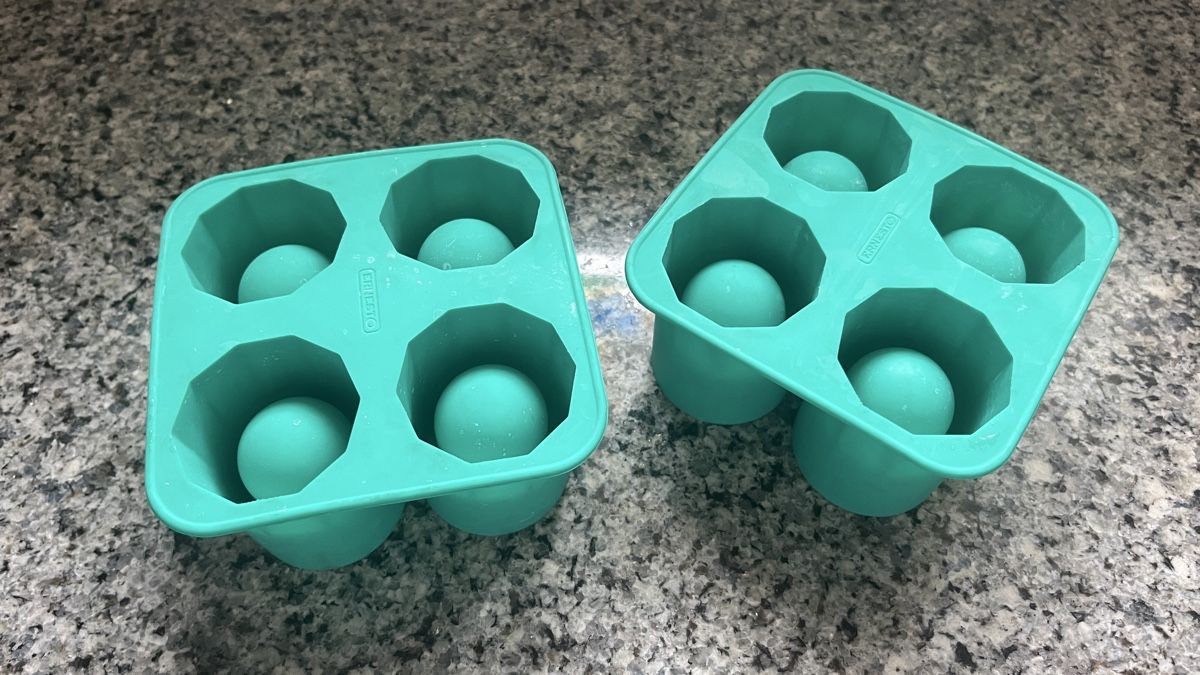 Backformen: Eisbecher- / Eiswürfelformen – Gebraucht aus Meinisberg von nicht_neu_aber_ok 1