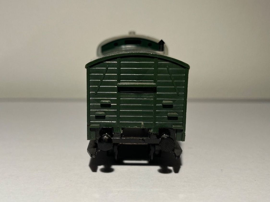 Trix Modellini di ferrovie: Trix H0 Reise- und Güterwagen – Usato da Schaffhausen venduto da cherren75 9