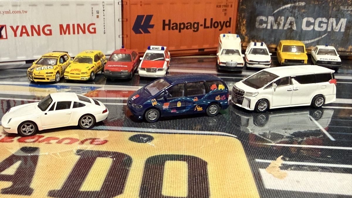 Modellautos: 11  1:87 Modell Cars – Gebraucht aus Basel von Zomeg 1