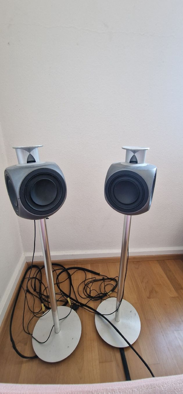 Bang & Olufsen Casse acustiche: Bang & Olufsen Beolab 3 mit Ständer – Usato da Zürich venduto da yoooh
