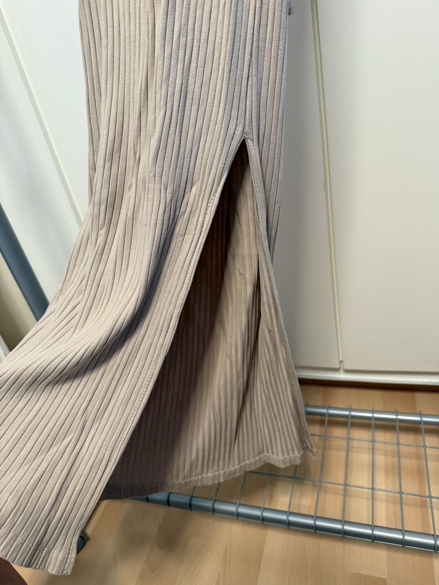 Kleider: Sommerliches, elegantes Kleid, Grösse S, Beige – Gebraucht aus Thun von tat_zb9b 4