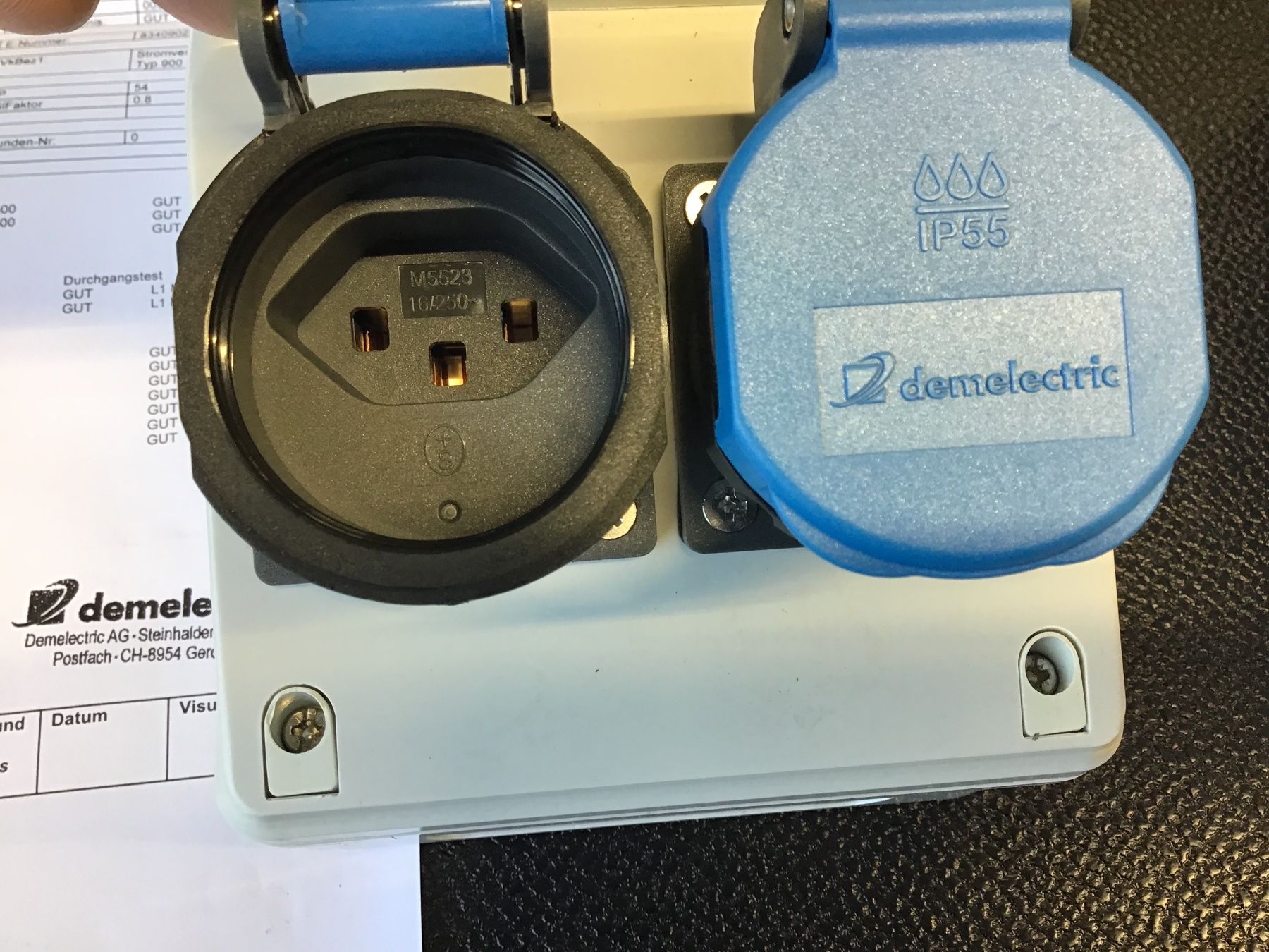 Elektrotechnik: Demelectric Kleinstromverteiler – Neu und originalverpackt aus Leuggern von stagem 2