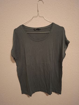 ONLY Shirt, Gr. XS, Olivgruen, gebraucht fuer Sommer