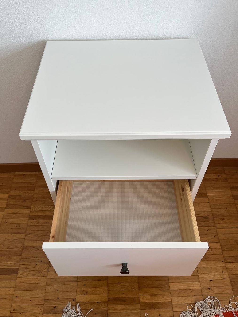 Ikea Nachttische: IKEA IDANÄS mit Schublade – Gebraucht aus Zürich von Nickel_Finn 2