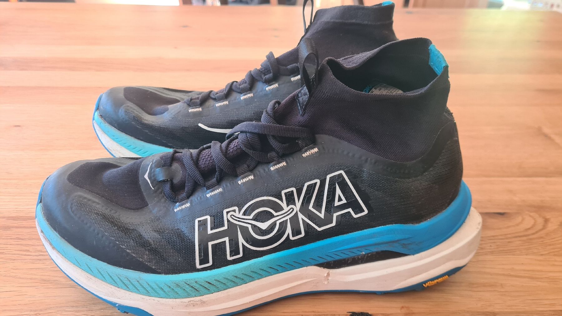 Hoka One One Scarpe da uomo: Hoka Tecton X3, taille 44 – Nuovo (secondo la descrizione) da Corbeyrier venduto da hel_t5mq 1
