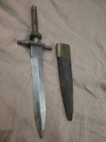 Couteau ancien avec fourreau, marquage RP J.B.53