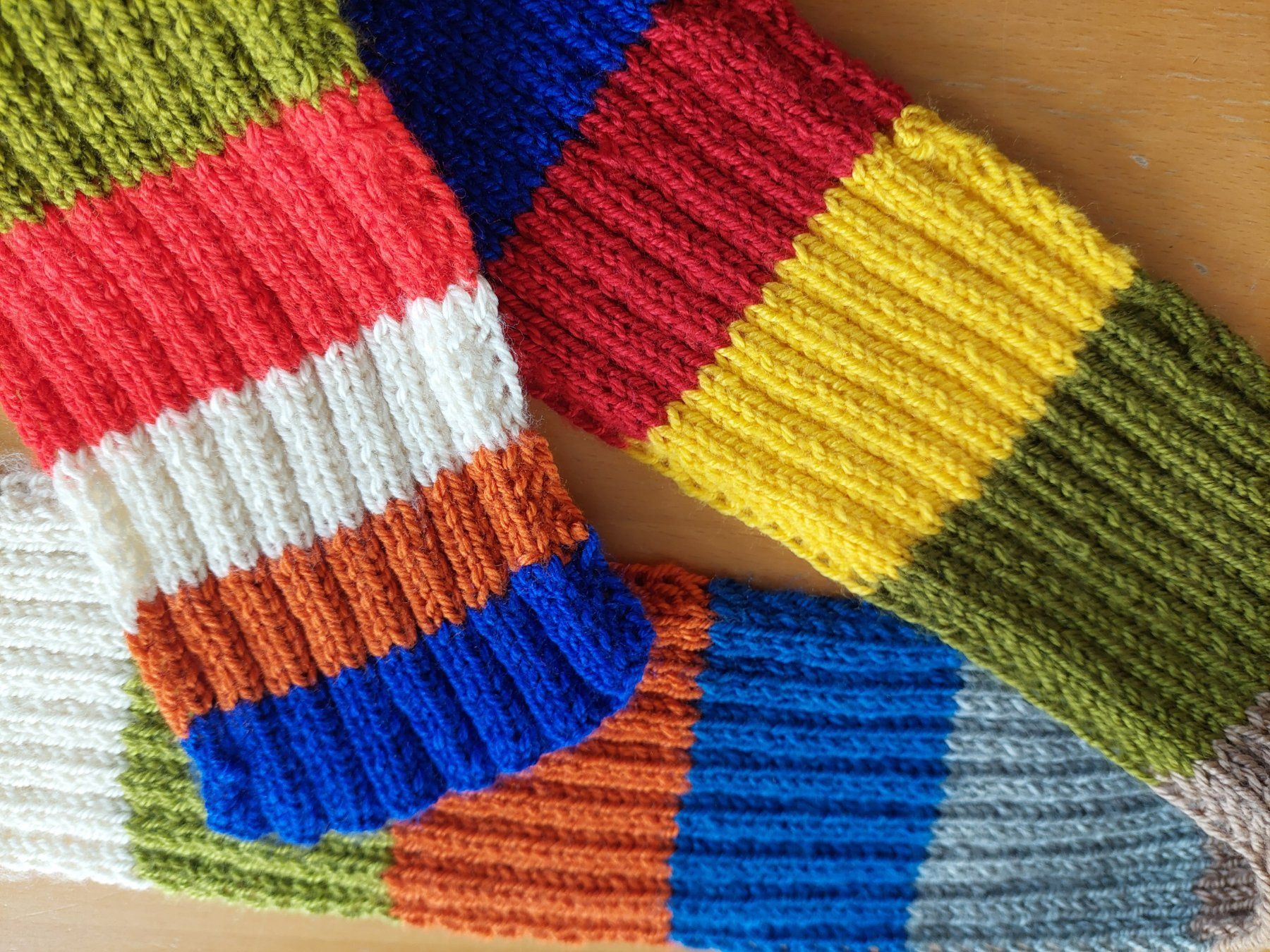 Foulard & Sciarpe: Handgemachter Gestrickter Schal – Usato da Zürich venduto da meymano 3