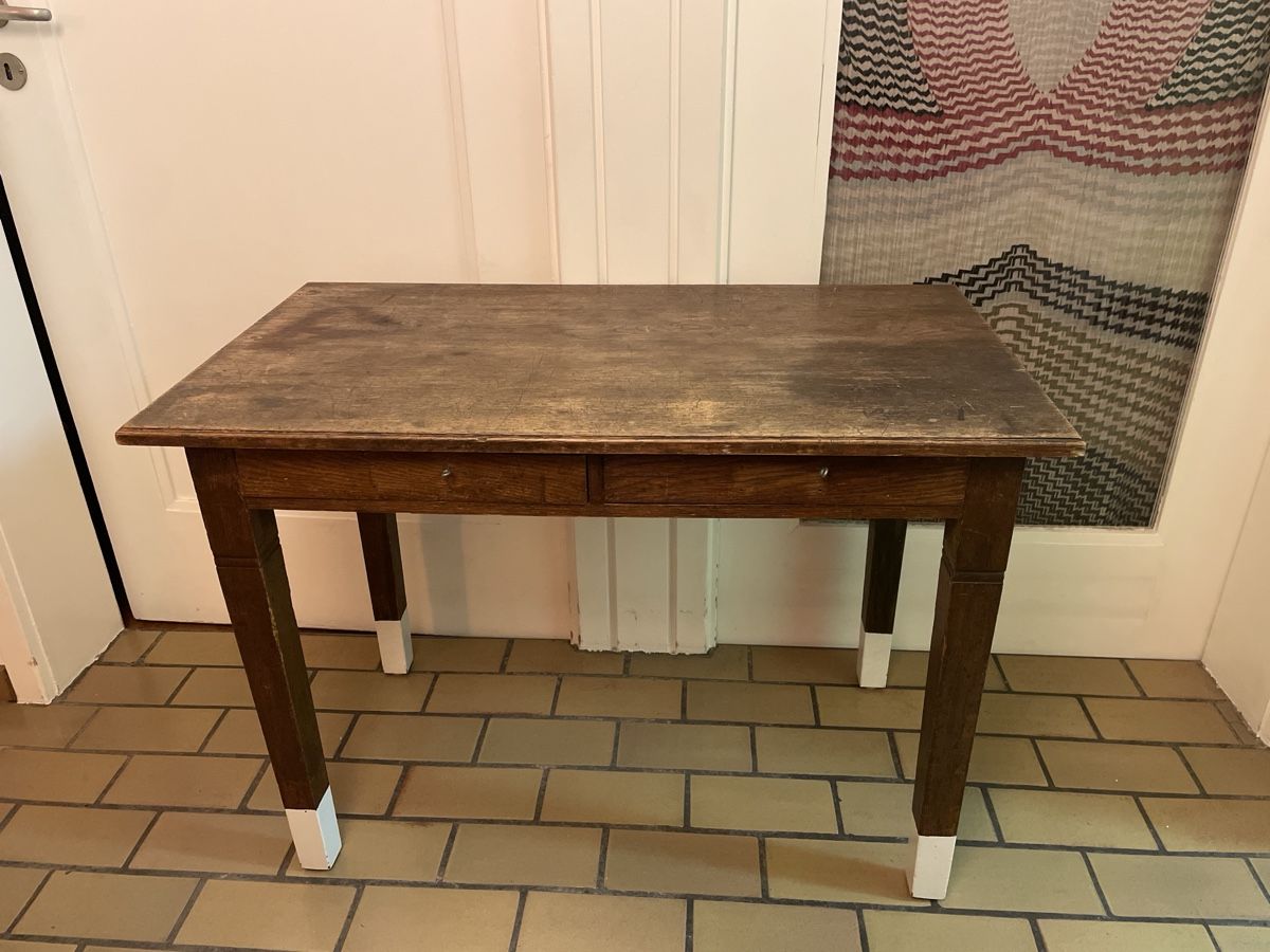 Tables: Kleiner Holztisch – D'occasion à Zürich par len_n9nj