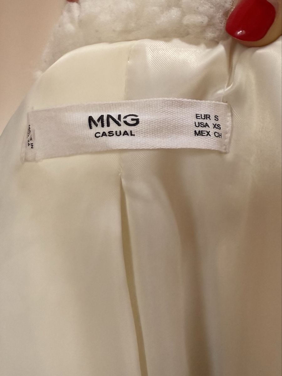 Mango Cappotti: Fluffy and warm coat – Usato da Zürich venduto da eli_t8nw 8