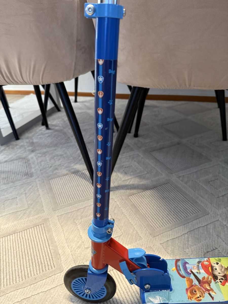 Kickboard: Ich verkaufe einen Kinderroller. – Gebraucht aus Figino von Ferrari58 5