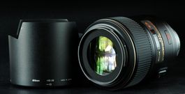 Nikon Micro-Nikkor 105mm f/2.8G VR "Made in Japan"