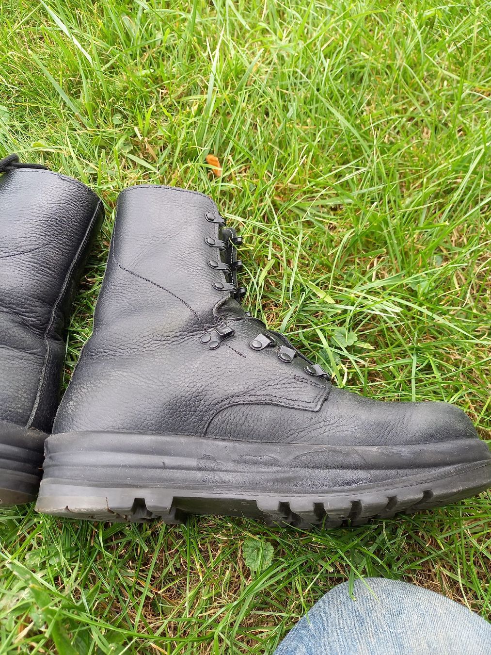 Minerva Scarpe da uomo: Kampfstiefel Minerva 280/7 gebraucht – Usato da Galgenen venduto da Allerlei8854 9