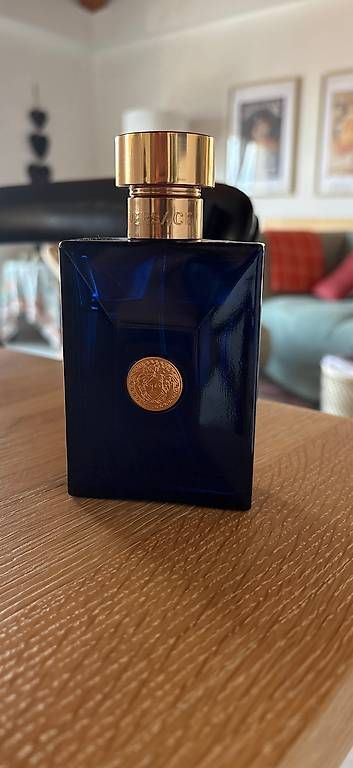 Profumi & Eau de Toilette: Profumo versace dylan blue – Usato da Pregassona venduto da Nicolas-Lusenti 1