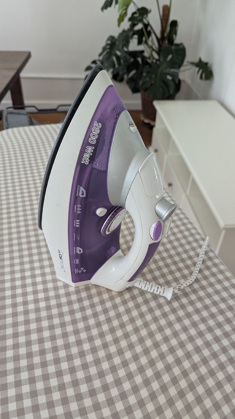 Ferri da stiro: Iron 2800W – Usato da Basel venduto da mhg_99c6 2