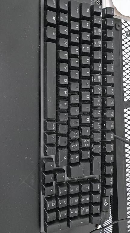 Tastiere: ASUS ROG Strix Scope II 96 – Usato da Schlieren venduto da sal_6ky7