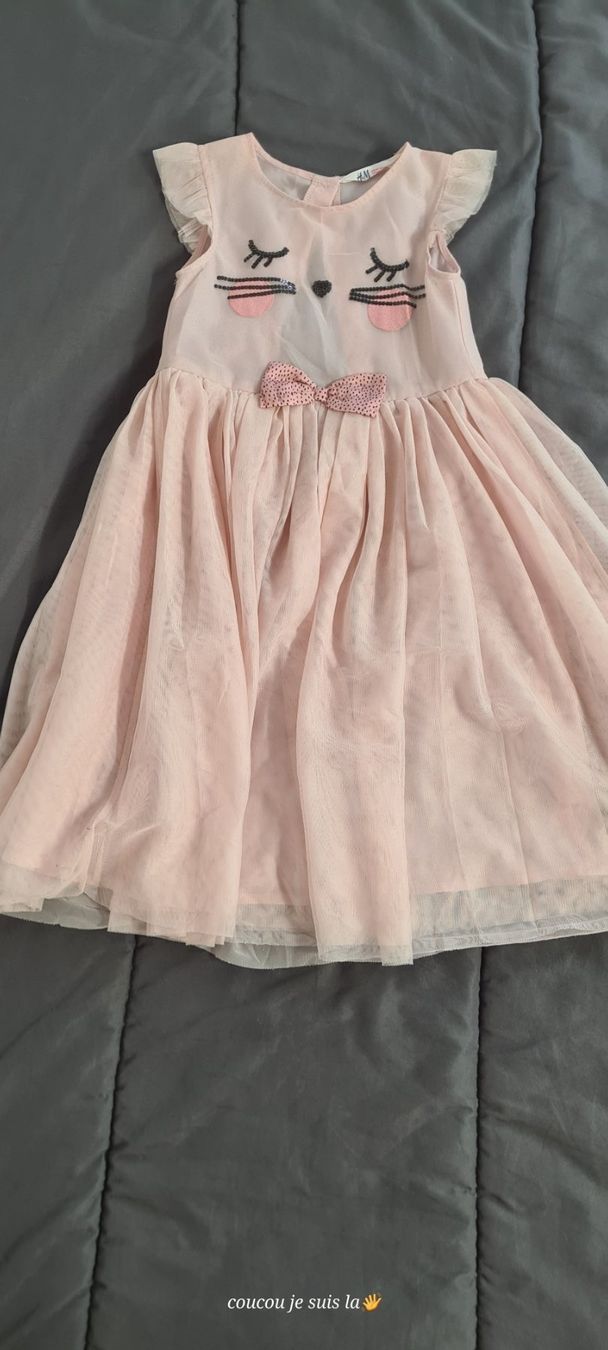 H&M Kleider & Röcke: Festkleid Gr. 116 – Gebraucht aus Villars-sur-Glâne von snacks01
