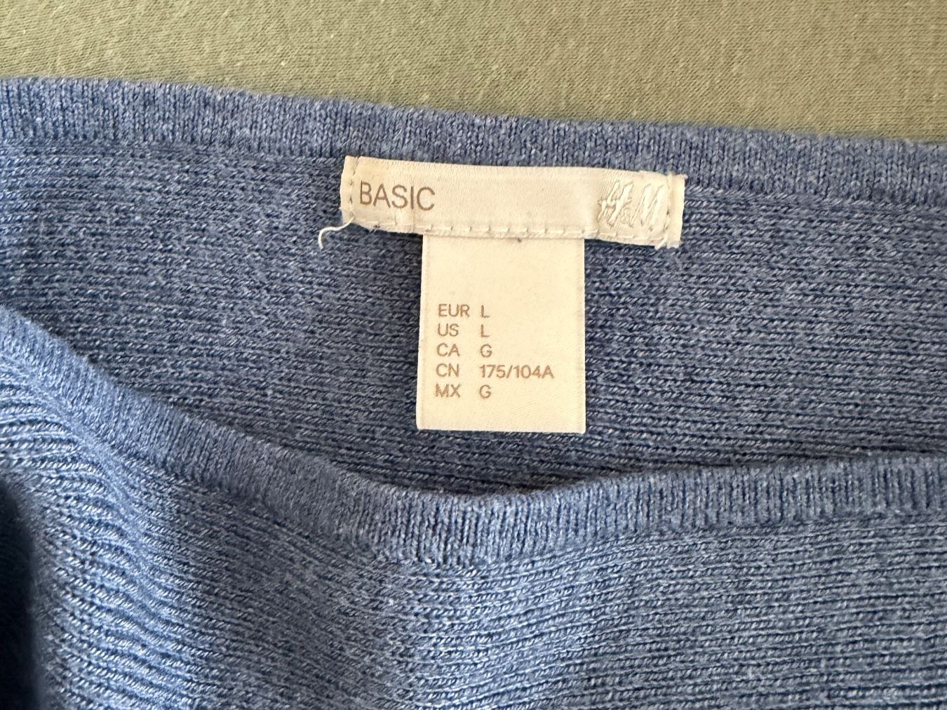 Pullover & Sweatshirts: Damenpulli Gr. L blau – Gebraucht aus Obergösgen von Andre118 1