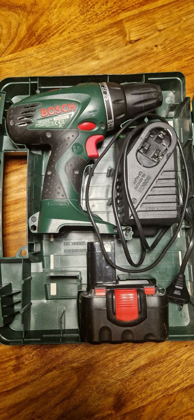 Bosch Trapani: BOSCH AKKU BOHRMASCHINE – Usato da Sarnen venduto da cox56 2