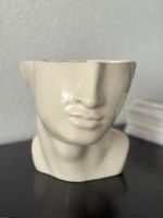 Vase im Statuen-Styl