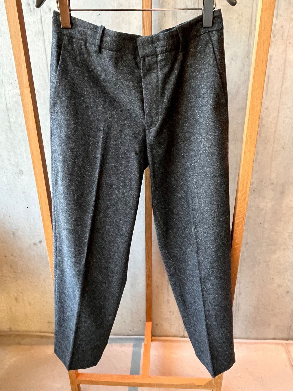 Cos Pantaloni: COS Wollhose dunkelgrau – Usato da Küsnacht ZH venduto da sal_8ctl 2