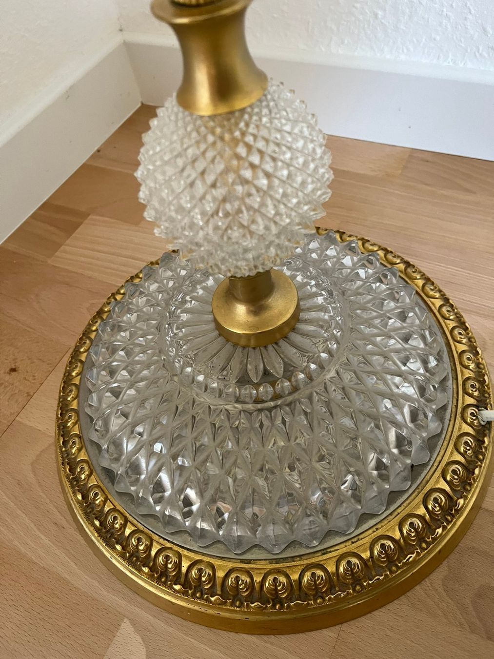 Lampen: Messing-Stehlampe, 5-armig mit Kristallbehang – Gebraucht aus Basel von Lancer4 7