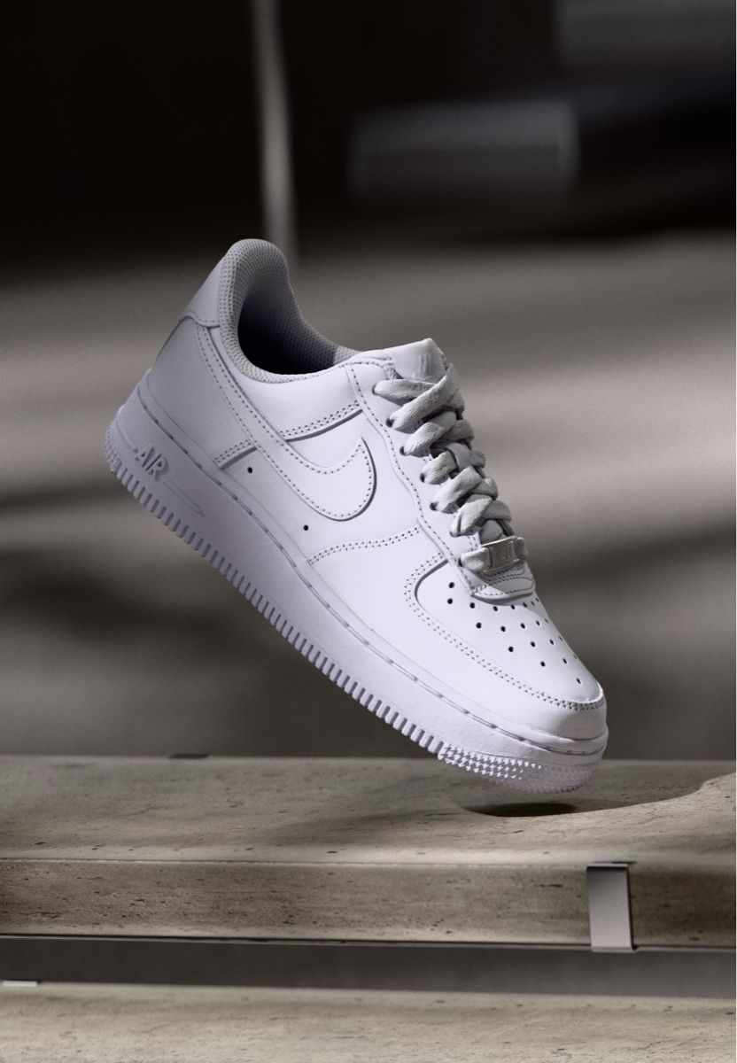 Nike Herrenschuhe: Nike Air Force 1 '07 Herren Schuh – Gebraucht aus Glis von Gspon89
