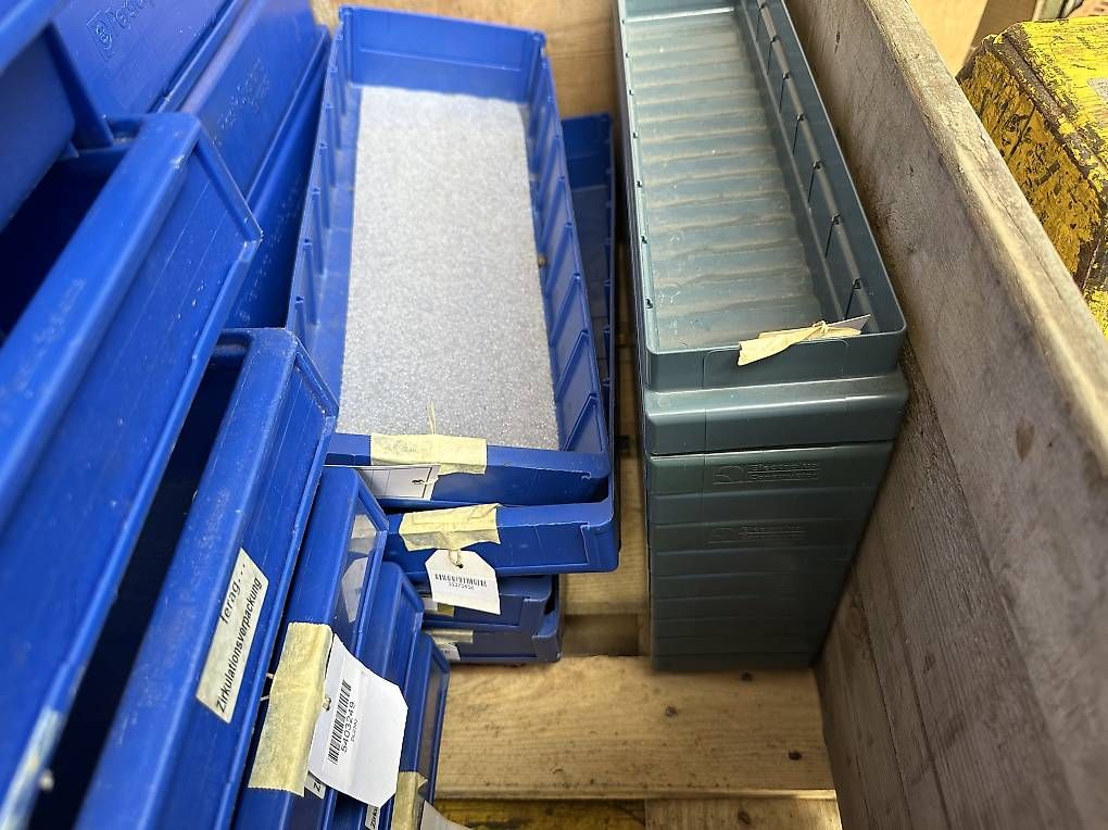 Casse di trasporto: grosser Posten div. Kunststoffkisten über 80Stk. – Usato da Necker venduto da liq24 4