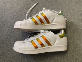 Sneaker Adidas Superstar weiss gold