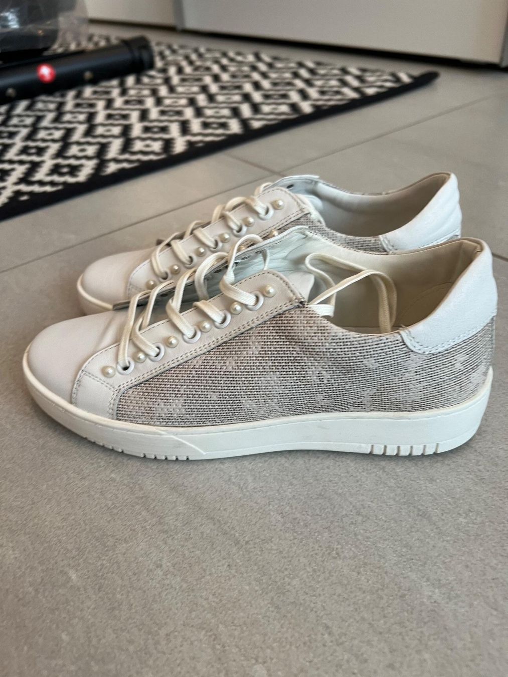 Scarpe da donna: Lasocki Leder-Damenschuh Grösse 37 weiss – Nuovo (secondo la descrizione) da Uetendorf venduto da steimar 1