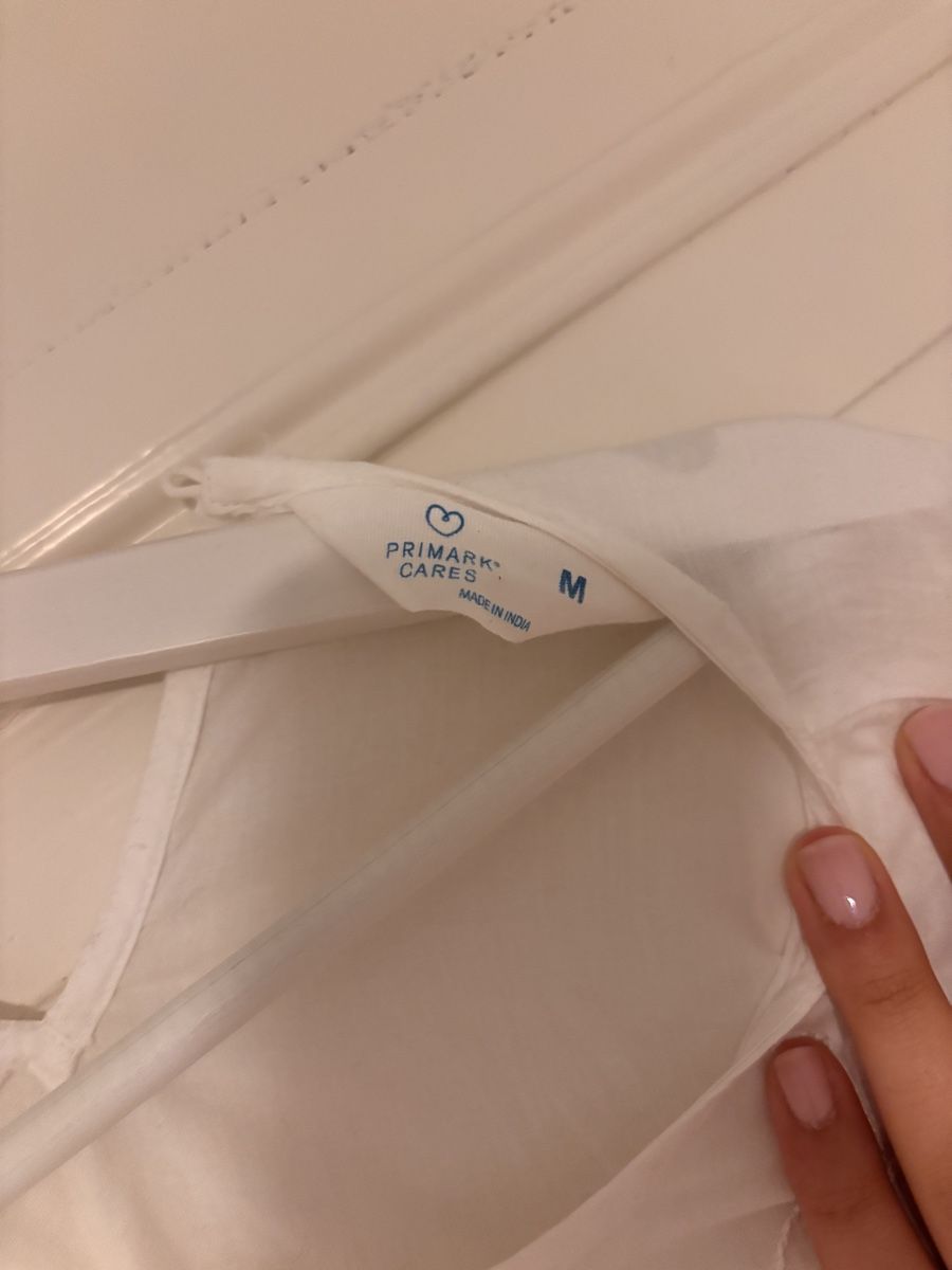 Primark Camicette: Weisse Bluse mit Volant/Lochmuster – Nuovo (secondo la descrizione) da Zürich venduto da user011003240804 2