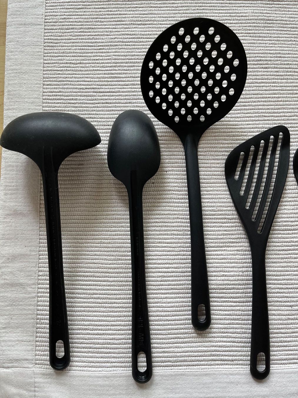 Elettrodomestici da cucina: Küchenhelfer Set, 8-teilig, Schwarz – Usato da Zürich venduto da Gurkis 2
