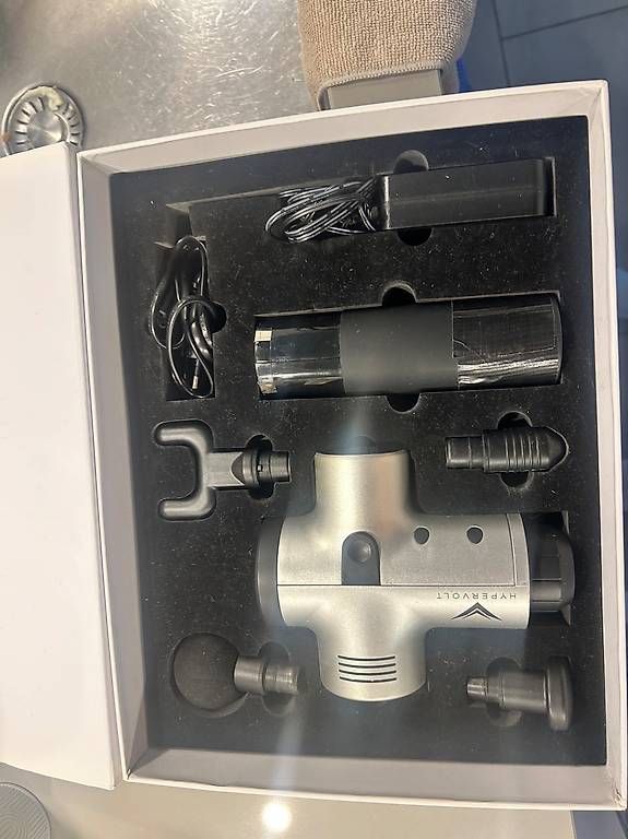Massagegeräte: Hyperice Hypervolt Massagepistole Quiet Glide  Komplett-Set – Gebraucht aus Dättwil AG von lar_mzw8 2
