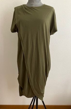 Robe T-shirt kaki asymétrique -Emery Rose T.M