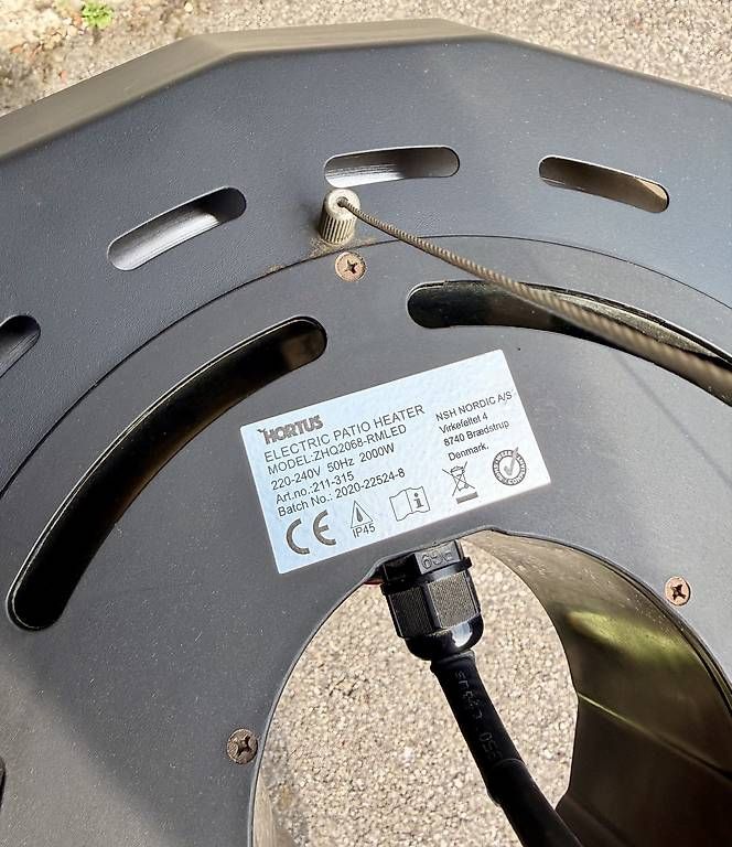 Radiateurs: Riscaldamento infrarossi 2000W da esterno, da soffitto – D'occasion à Porza par oli_66xh 2