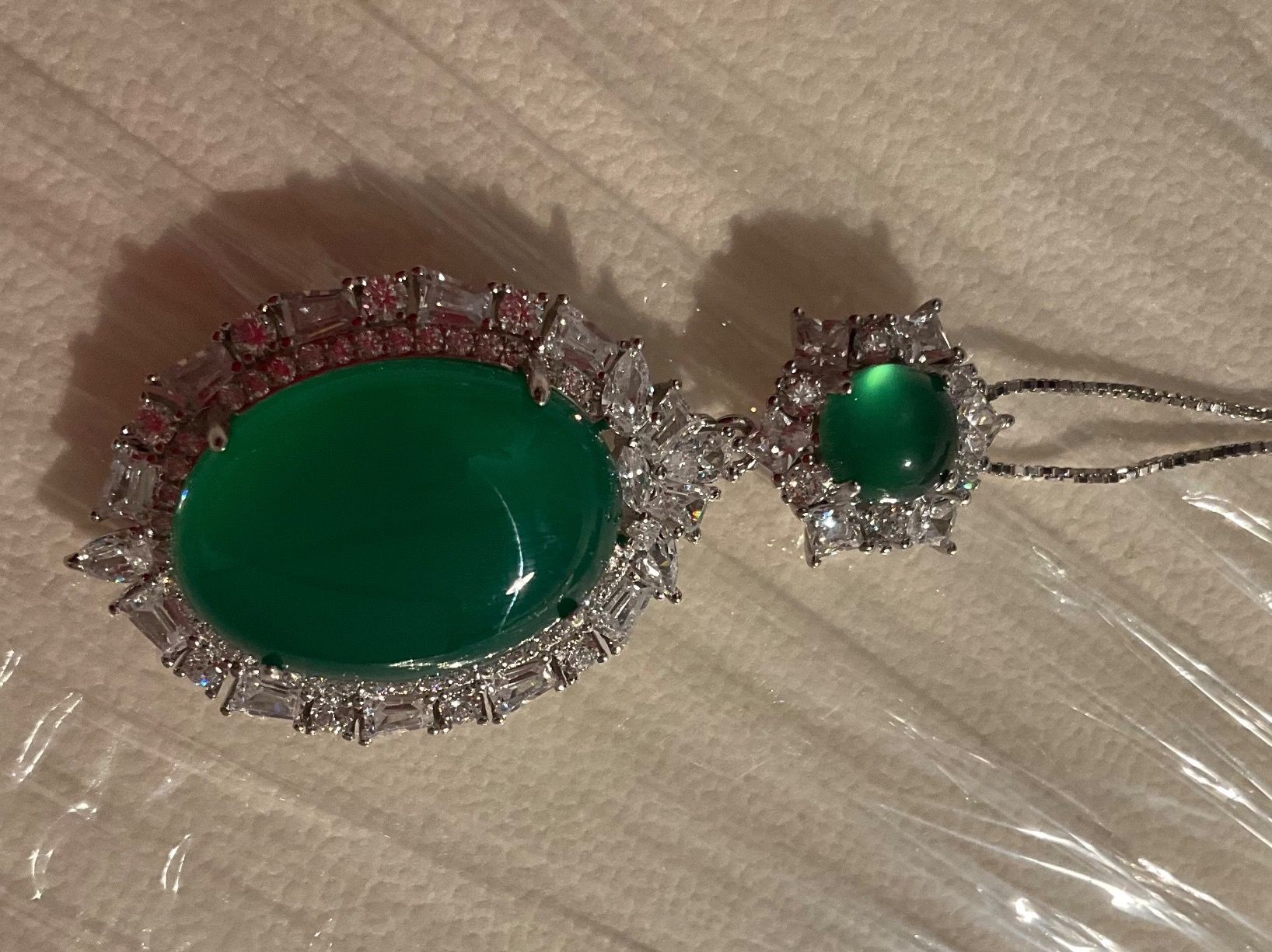 Ketten: Schönes Collier in Silber 925 mit grossem Chrysopras – Neu (gemäss Beschreibung) aus Bern von Steinfieber 1